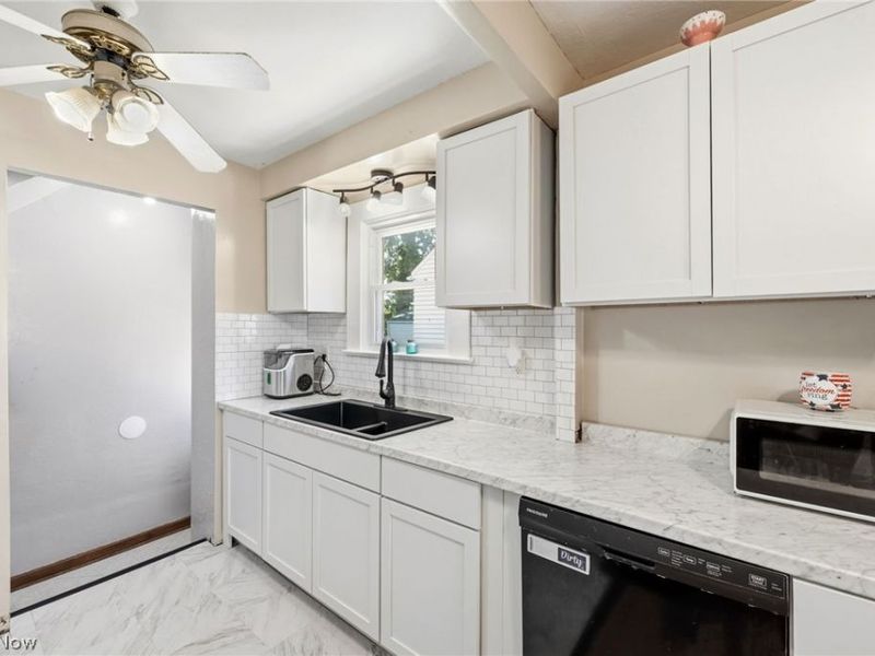 474 E 328th Street, Willowick, OH 44095 Photo 9