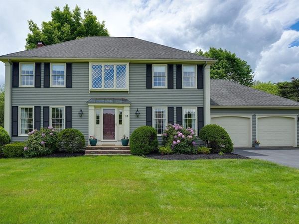 15 Lanthorn Rd, Northborough, MA 01532