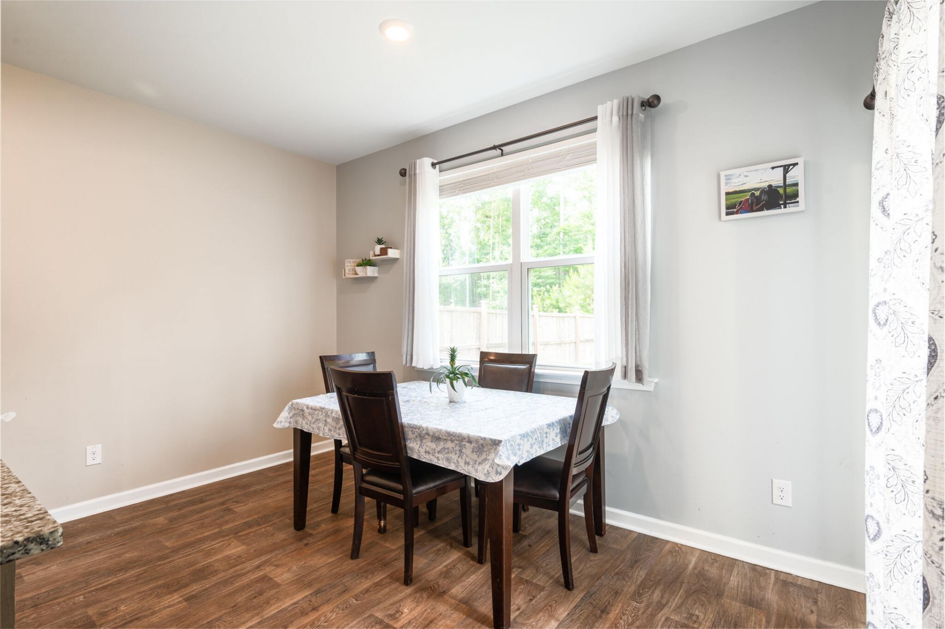 644 Silver Spruce Street Photo 8