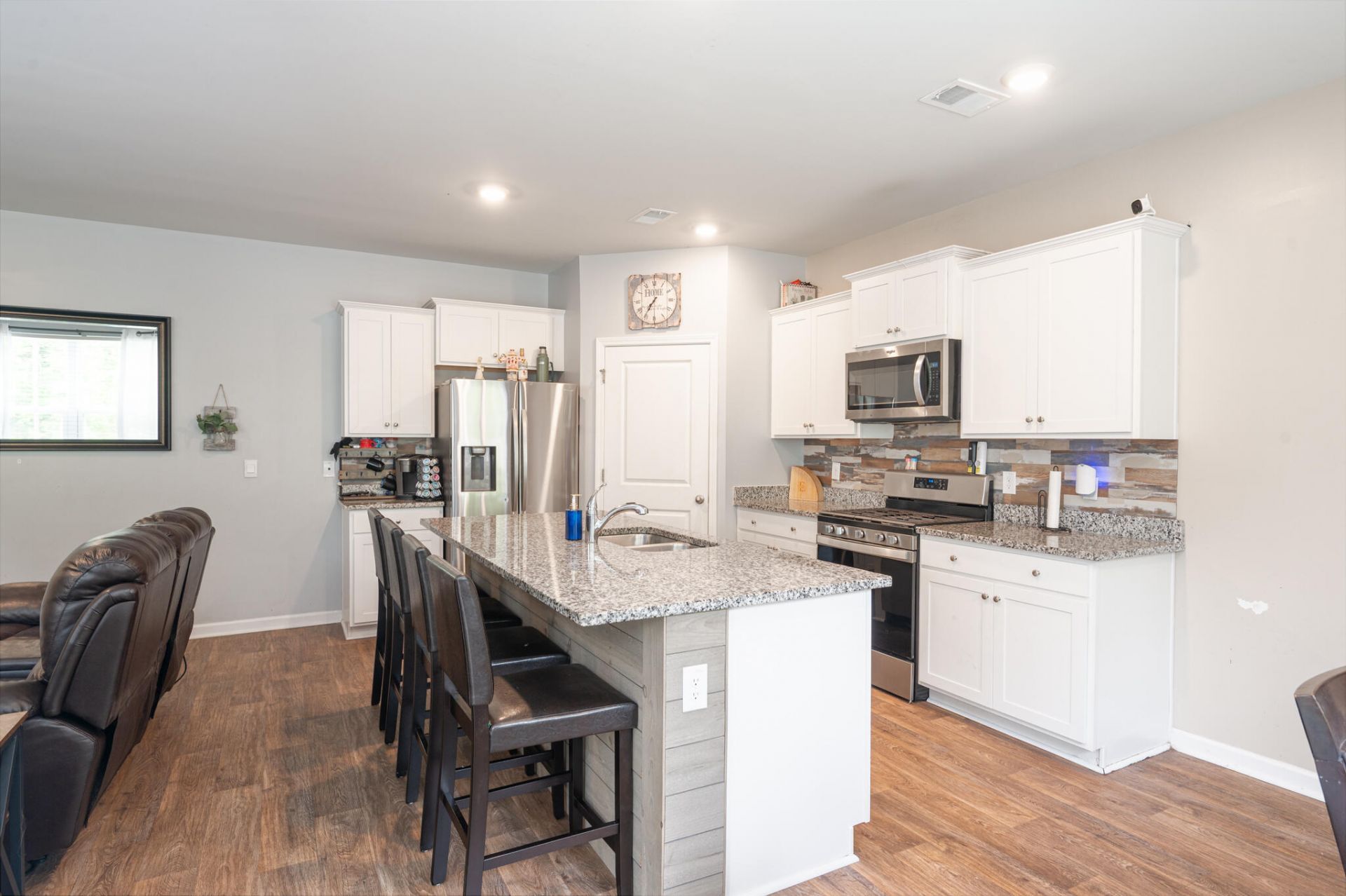644 Silver Spruce Street Photo 9
