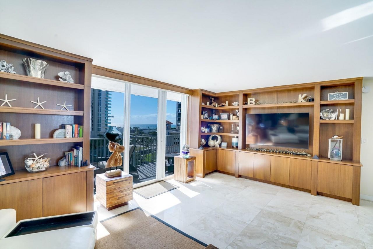 77 S Birch Road, Unit 8c, Fort Lauderdale, FL 33316 Photo