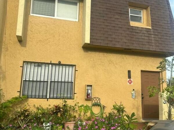 5601 Blueberry Court, Unit 157, Lauderhill, FL 33313