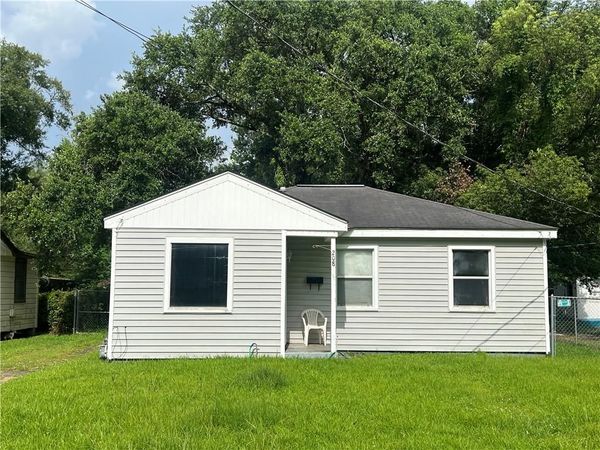 208 N CARTER Street , Hammond, LA 70401