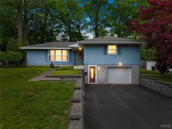 112 David Drive , Syracuse, NY 13212