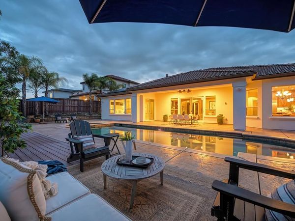 640 Russell Dr, Folsom, CA 95630