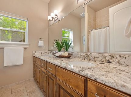 640 Russell Dr, Folsom, CA 95630 Photo