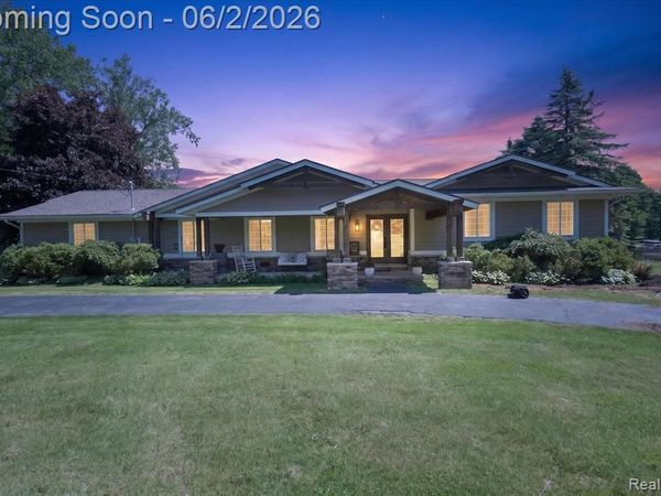 3860 E Commerce Road, Commerce Twp, MI 48382
