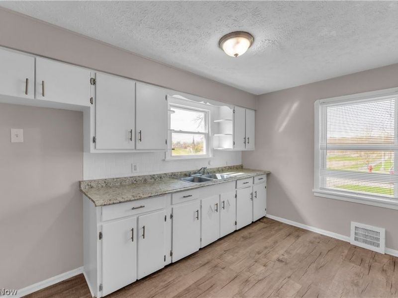 5461 Clement Avenue, Maple Heights, OH 44137 Photo 9