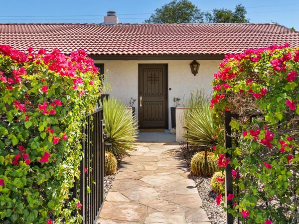 2200 E Acacia Road N, Palm Springs, CA 92262