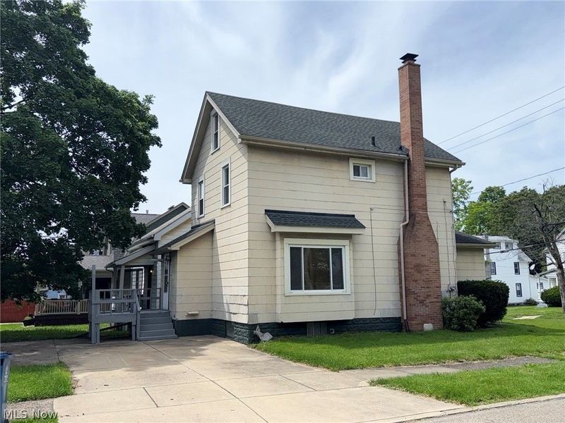 85 Smithsonian Street, Girard, OH 44420 Photo 2