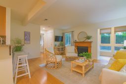 266 Alexandra Drive photo 4