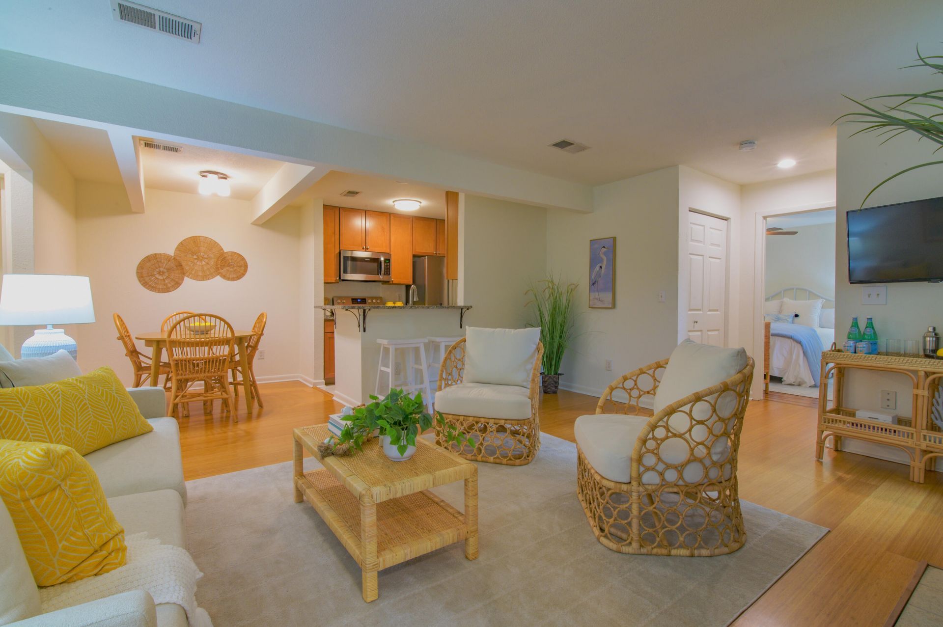266 Alexandra Drive Photo 4