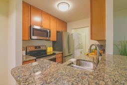 266 Alexandra Drive photo 4