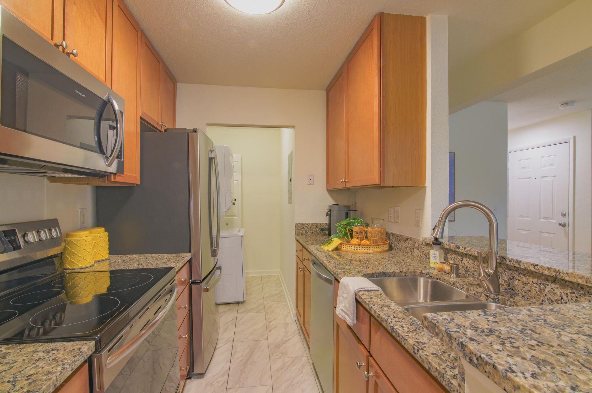 266 Alexandra Drive Photo 6
