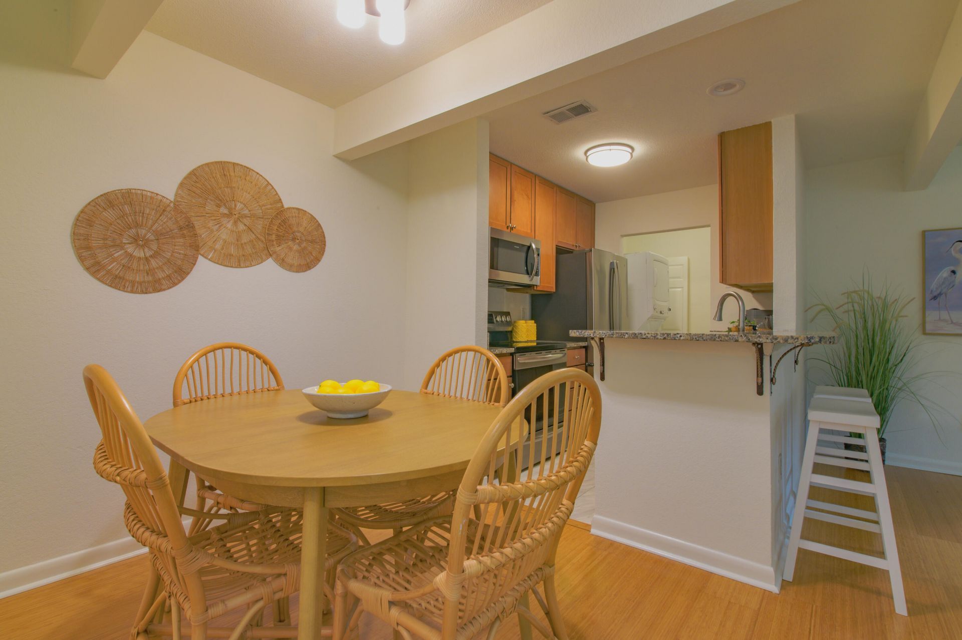 266 Alexandra Drive Photo 7