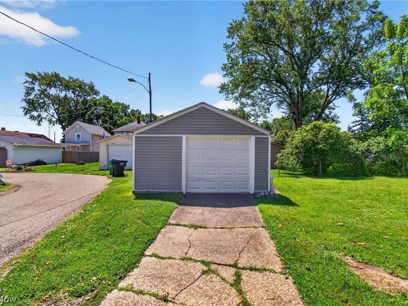 1303 Tremont Avenue SW, Massillon, OH 44647 Photo 23