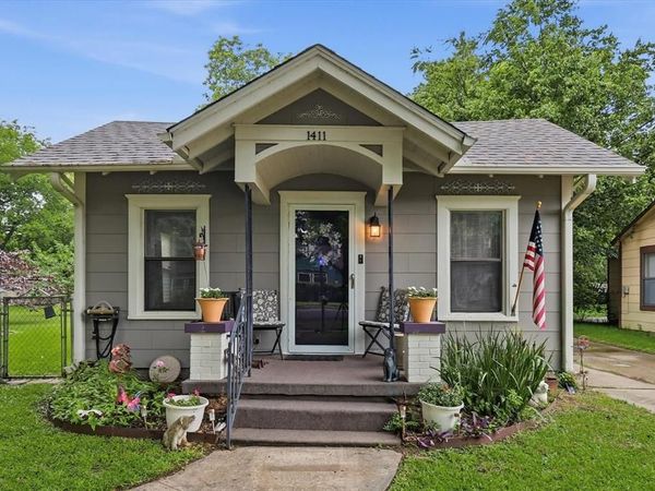 1411 E Garnett St, Gainesville, TX 76240