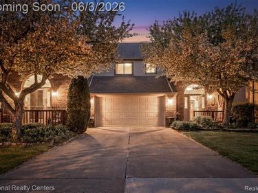 2203 Rochelle Park Drive, Rochester Hills, MI 48309