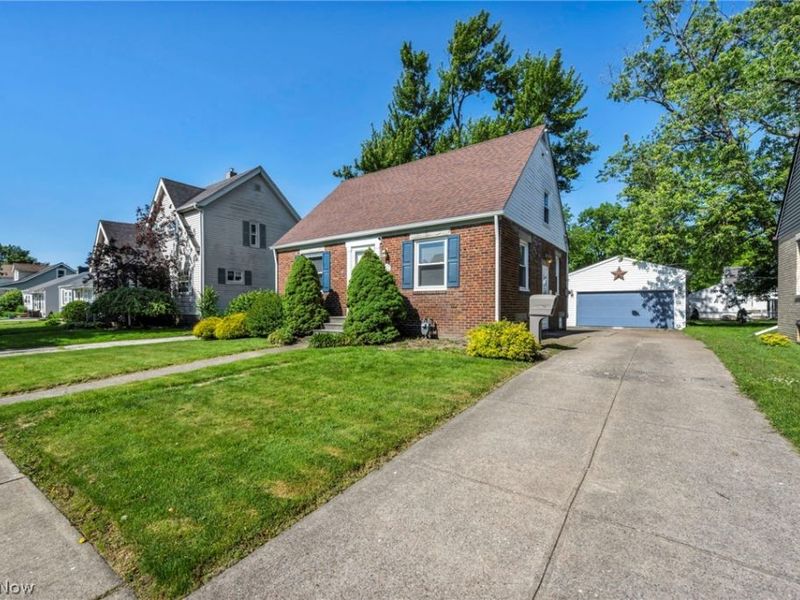 208 Longfellow Street, Elyria, OH 44035 Photo 4
