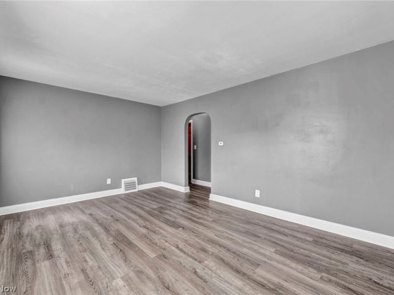 208 Longfellow Street, Elyria, OH 44035 Photo 6