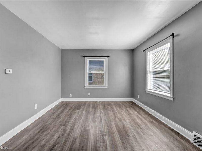 208 Longfellow Street, Elyria, OH 44035 Photo 7
