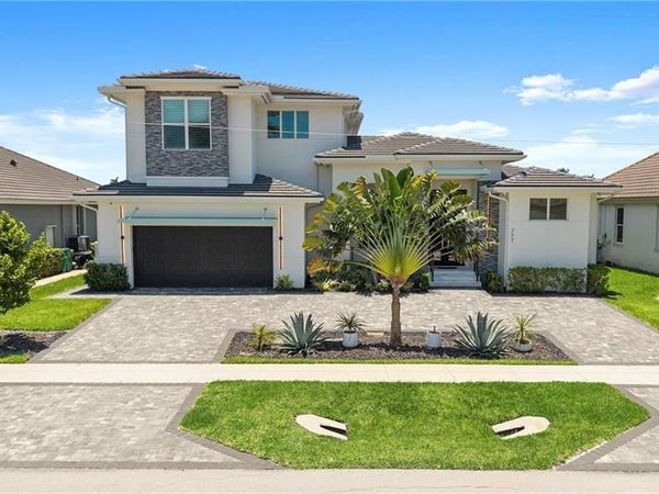 777 Bluebonnet CT, MARCO ISLAND, FL 34145