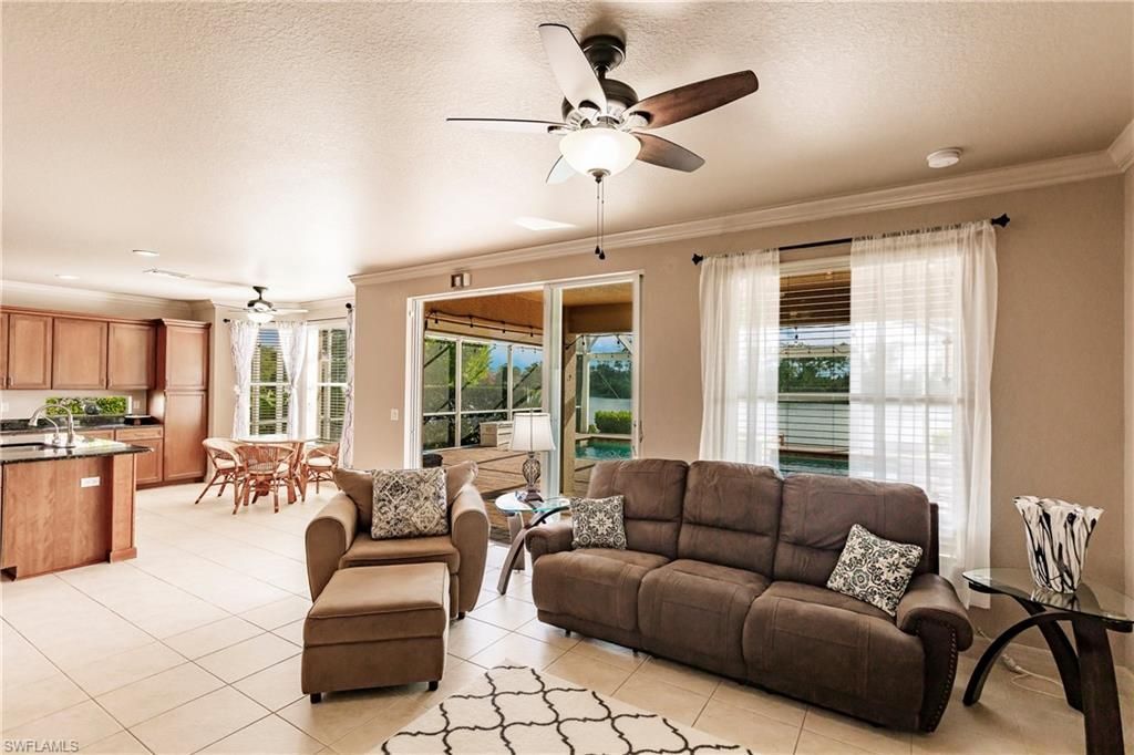 3573 Malagrotta Cir, Cape Coral, FL 33909 Photo