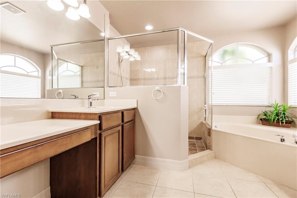3573 Malagrotta Cir, Cape Coral, FL 33909 Photo