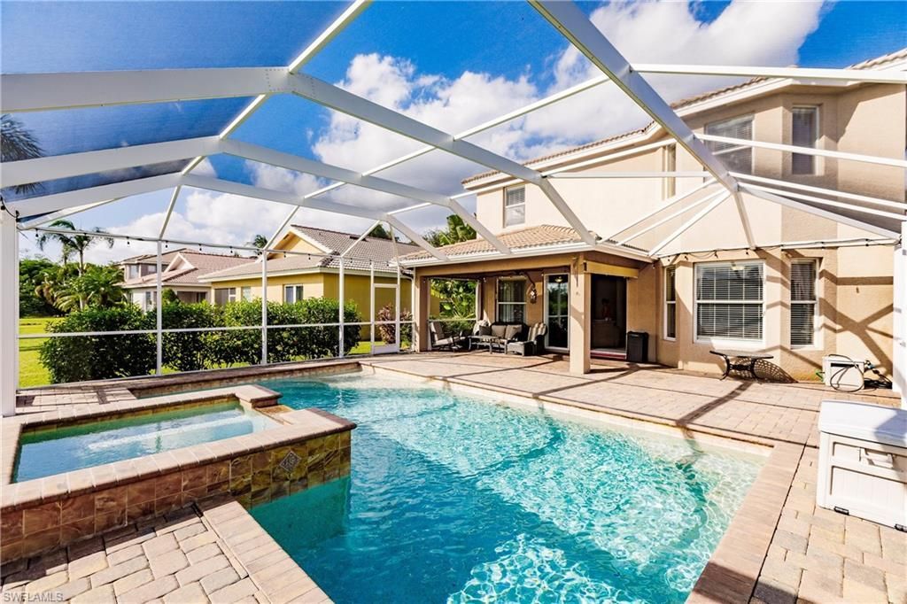 3573 Malagrotta Cir, Cape Coral, FL 33909 Photo