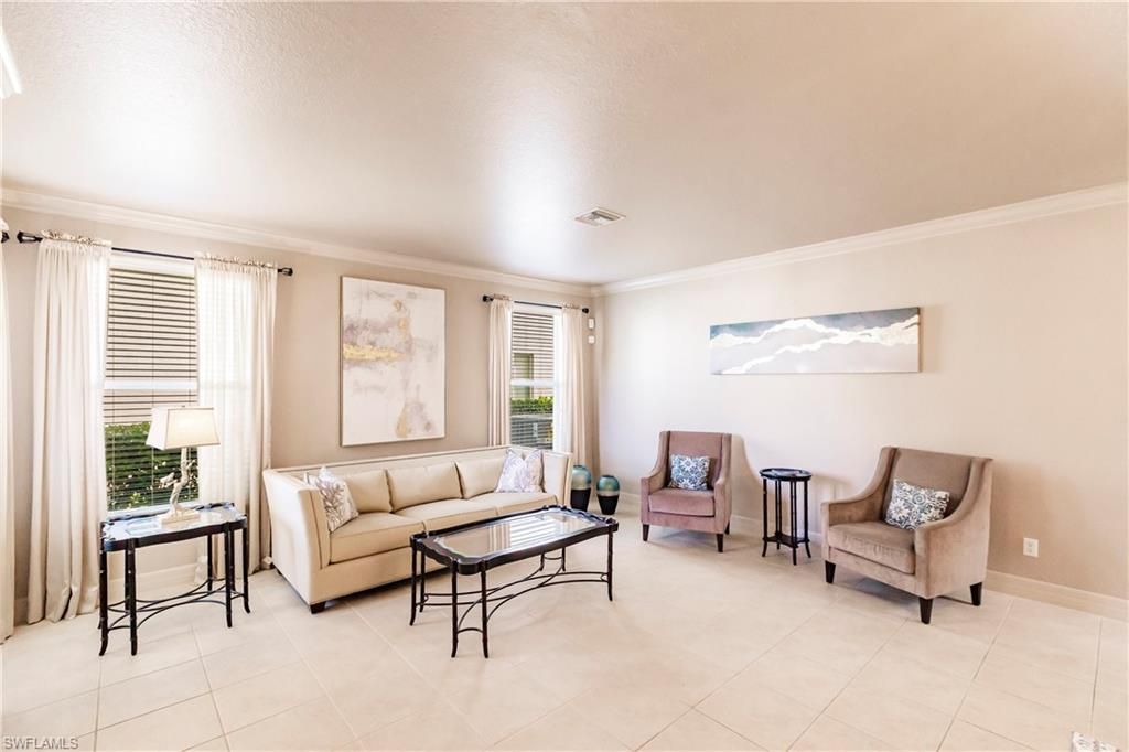 3573 Malagrotta Cir, Cape Coral, FL 33909 Photo