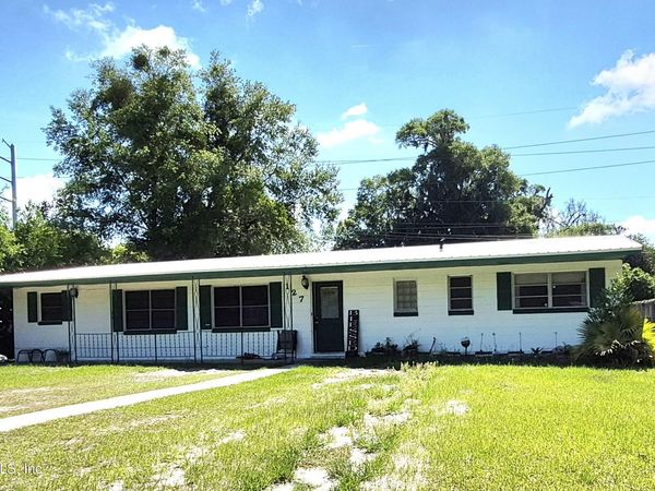 127 CRESTWOOD Avenue, Palatka, FL 32177