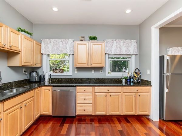 59 W 7th St, Unit 3, Boston, MA 02127