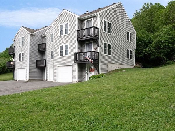 43 West Meadow Estates Drive, Unit 43, Townsend, MA 01474