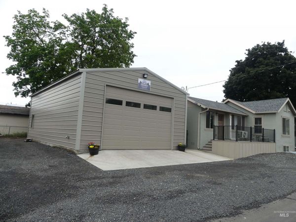 3320 9th St, Lewiston, ID 83501