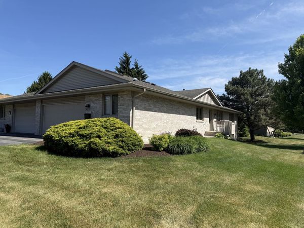 6521 Laurelwood Drive , Unit 6521, Rockford, IL 61108