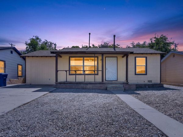 1308 Wilmoore Drive SE, Albuquerque, NM 87106
