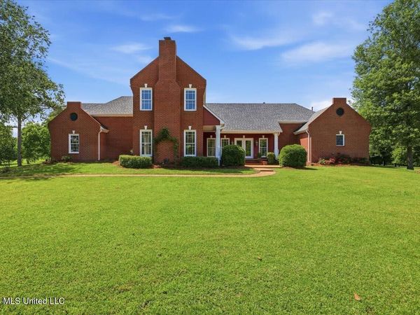 38 Greystone Drive, Madison, MS 39110
