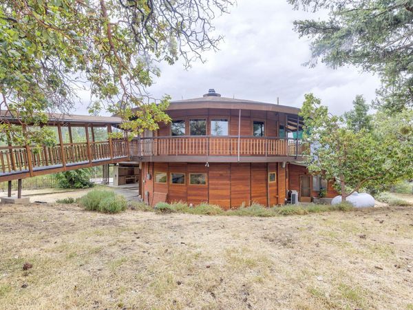 9595 Sterling Creek Road, Jacksonville, OR 97530