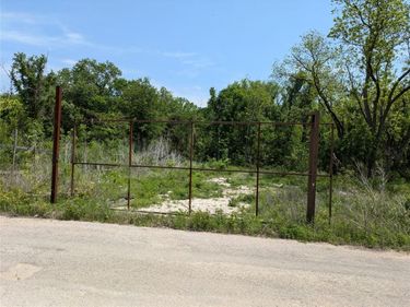 5404 Railroad Avenue , Dallas, TX 75215