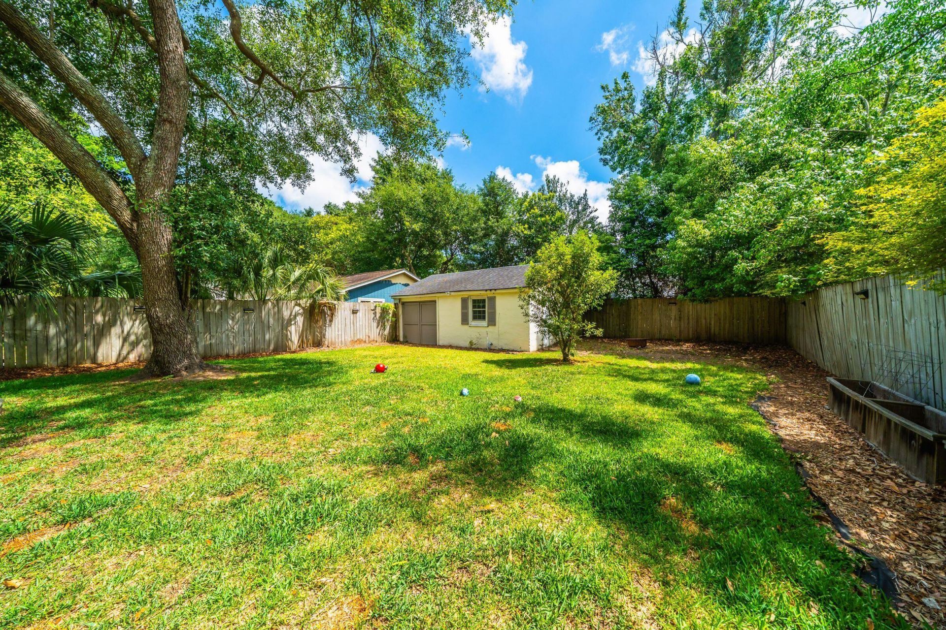 21 Craven Avenue Photo 33