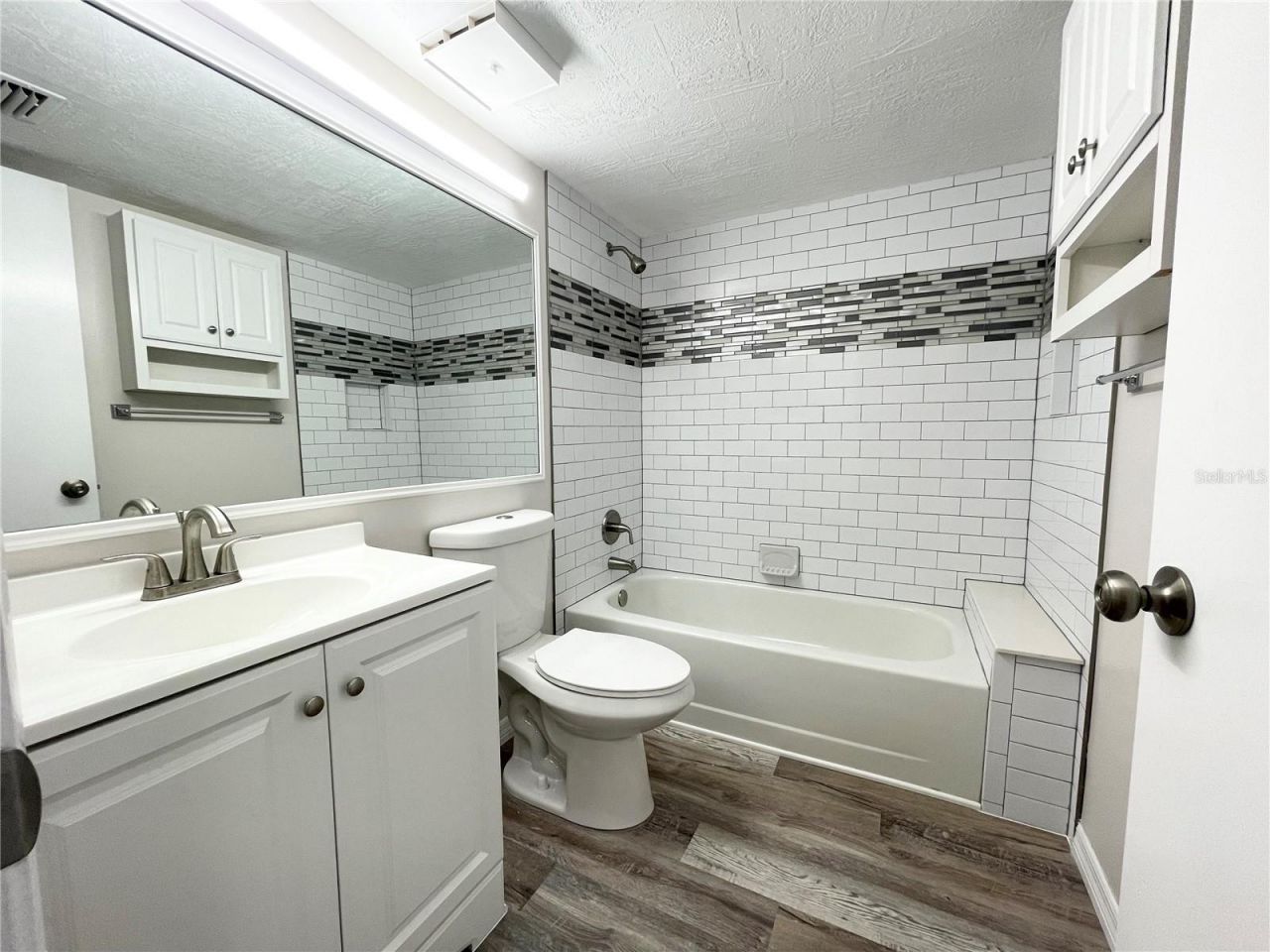 1182 Pine Ridge Circle W, Unit C-2, Tarpon Springs, FL 34688 Photo