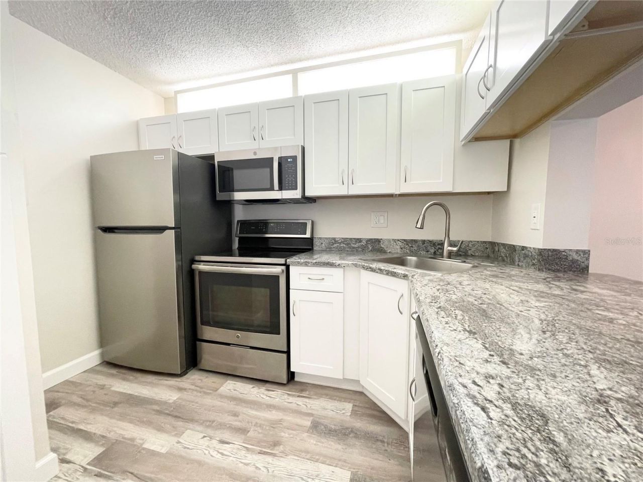 1182 Pine Ridge Circle W, Unit C-2, Tarpon Springs, FL 34688 Photo