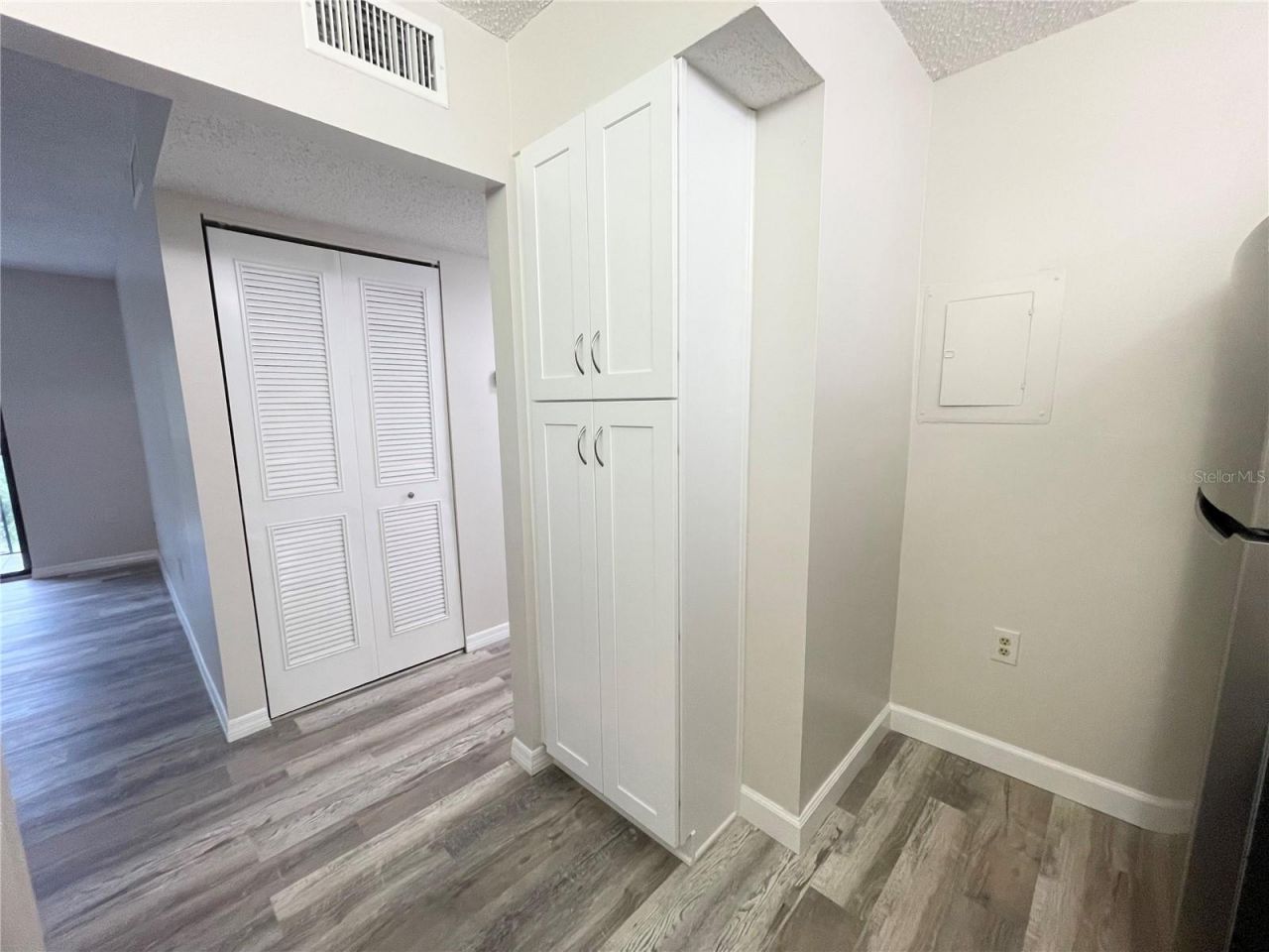 1182 Pine Ridge Circle W, Unit C-2, Tarpon Springs, FL 34688 Photo