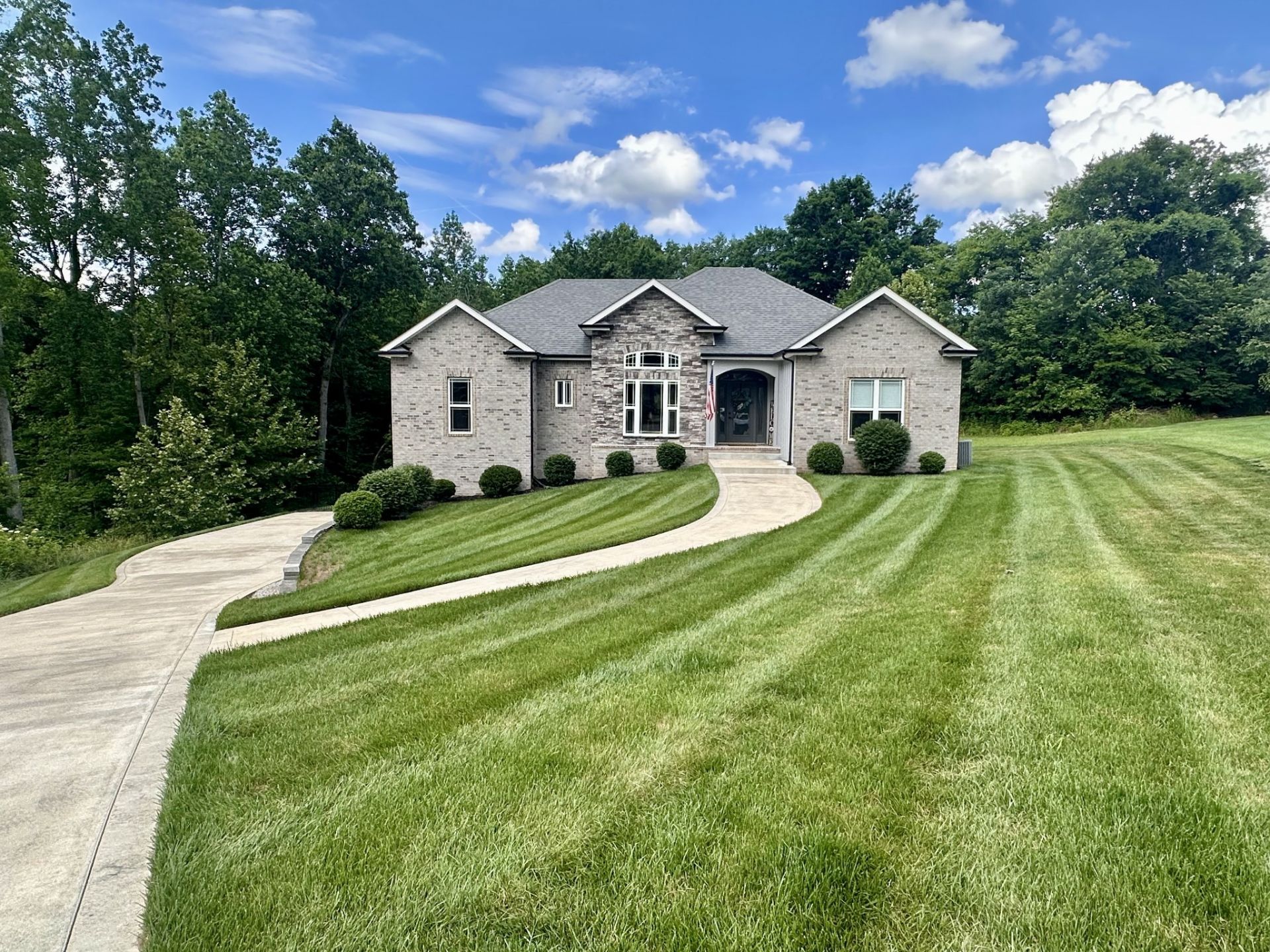 1035 S Ridge Trl, Clarksville, TN 37043 Main Photo