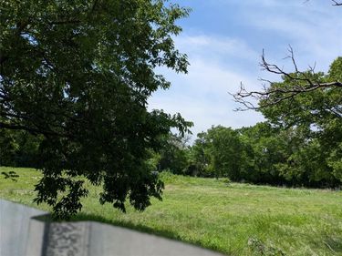 2437 Cedar Crest Boulevard , Dallas, TX 75203