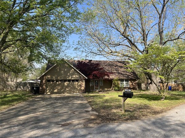 8306 S Joshua Ave Avenue , Broken Arrow, OK 74011