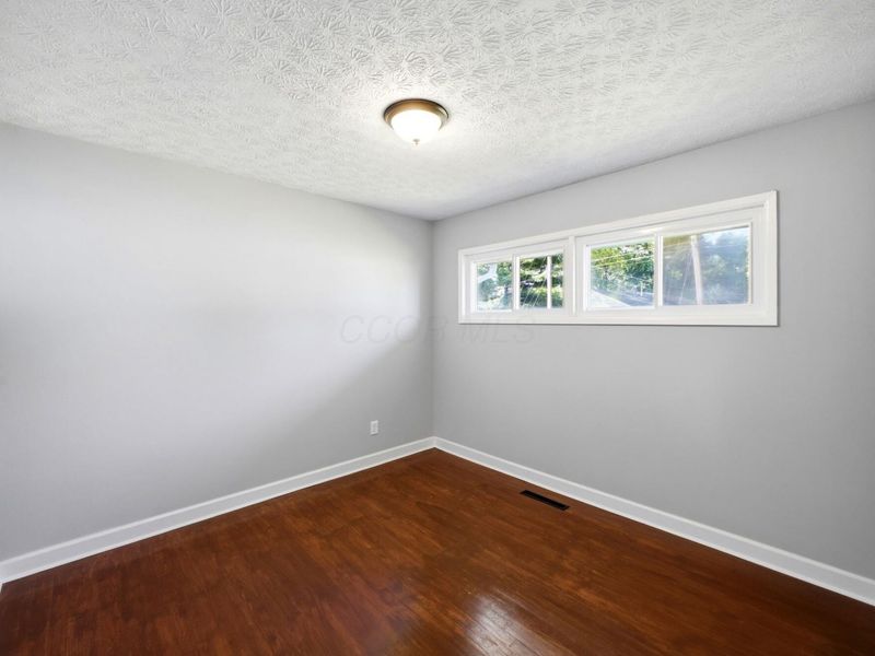 1189 Simpson Drive , Columbus, OH 43227 Photo 23
