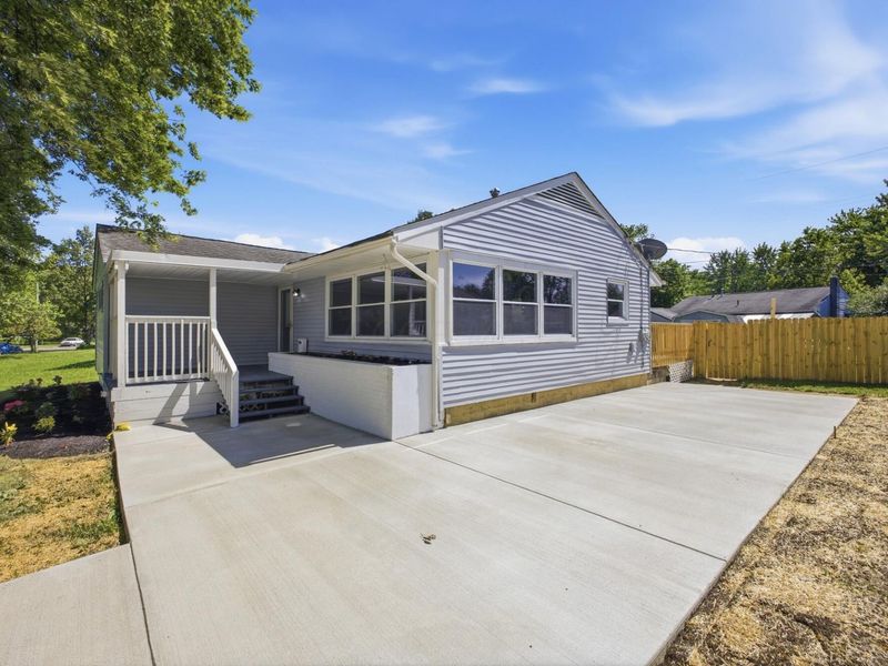 1189 Simpson Drive , Columbus, OH 43227 Photo 3