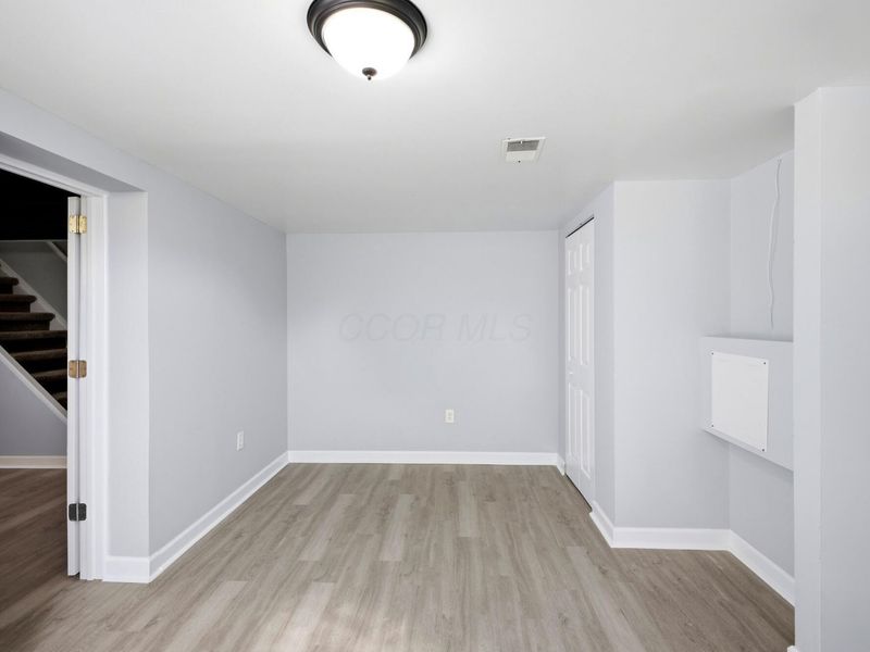 1189 Simpson Drive , Columbus, OH 43227 Photo 33