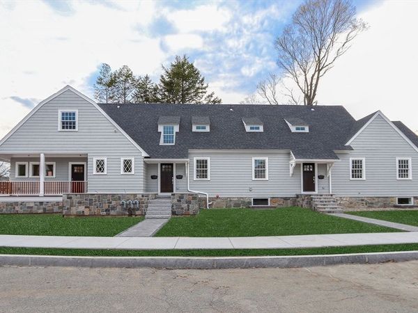 17 S Gate Park, Unit 17, Newton, MA 02465